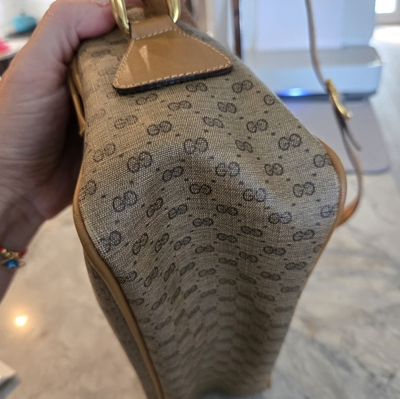 GUCCI Crossbody Bag - Picture 9 of 12